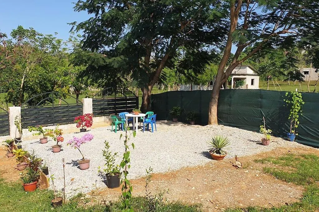 Casamia Rd B&B Río San Juan